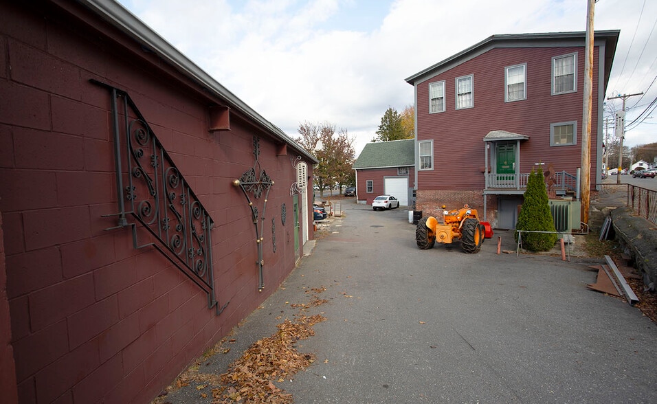 2 Loring Street, Hudson, MA for lease - Building Photo - Image 2 of 9