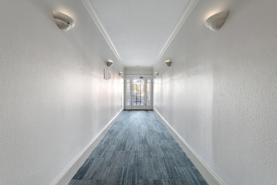 1215 Oak St, San Francisco, CA à vendre - Photo du bâtiment - Image 3 de 54