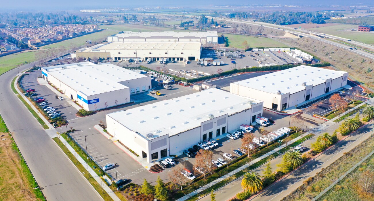 Belmont Ave & Armstrong Ave, Fresno, CA à louer Aérien- Image 1 de 4