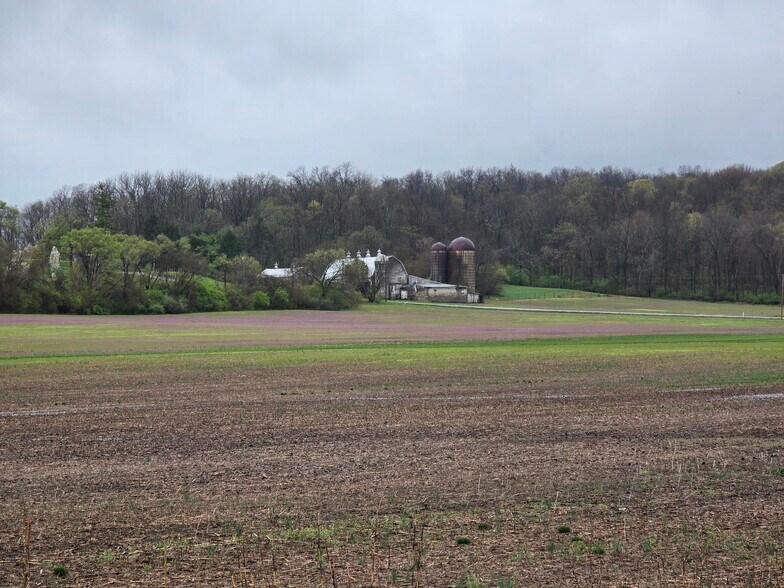 331 N Valley Rd, Xenia, OH à vendre - Photo du bâtiment - Image 1 de 5