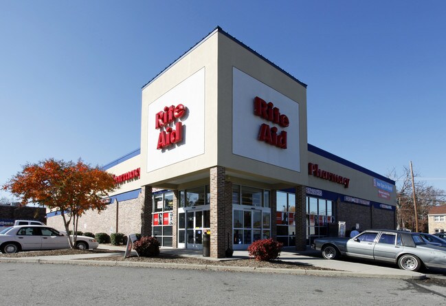 Plus de détails pour 2305 Oaklawn Blvd, Hopewell, VA - Commerce de détail à louer