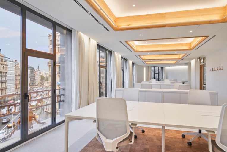 Coworking Space in Plaça de Catalunya, 9, Barcelona for lease Interior Photo- Image 1 of 6