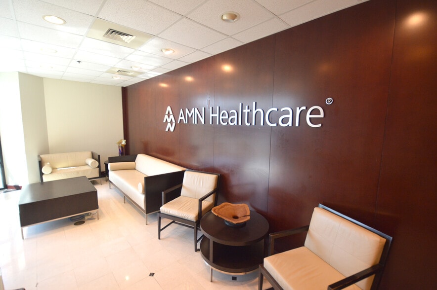 2810 16th St, Hickory, NC à louer - Photo intérieure - Image 3 de 20