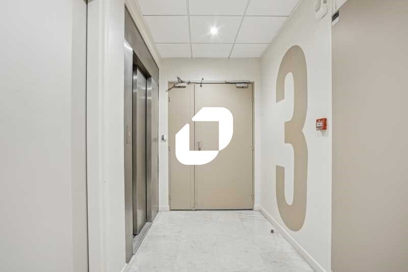 Bureau dans Clichy à louer - Photo du bâtiment - Image 3 de 13