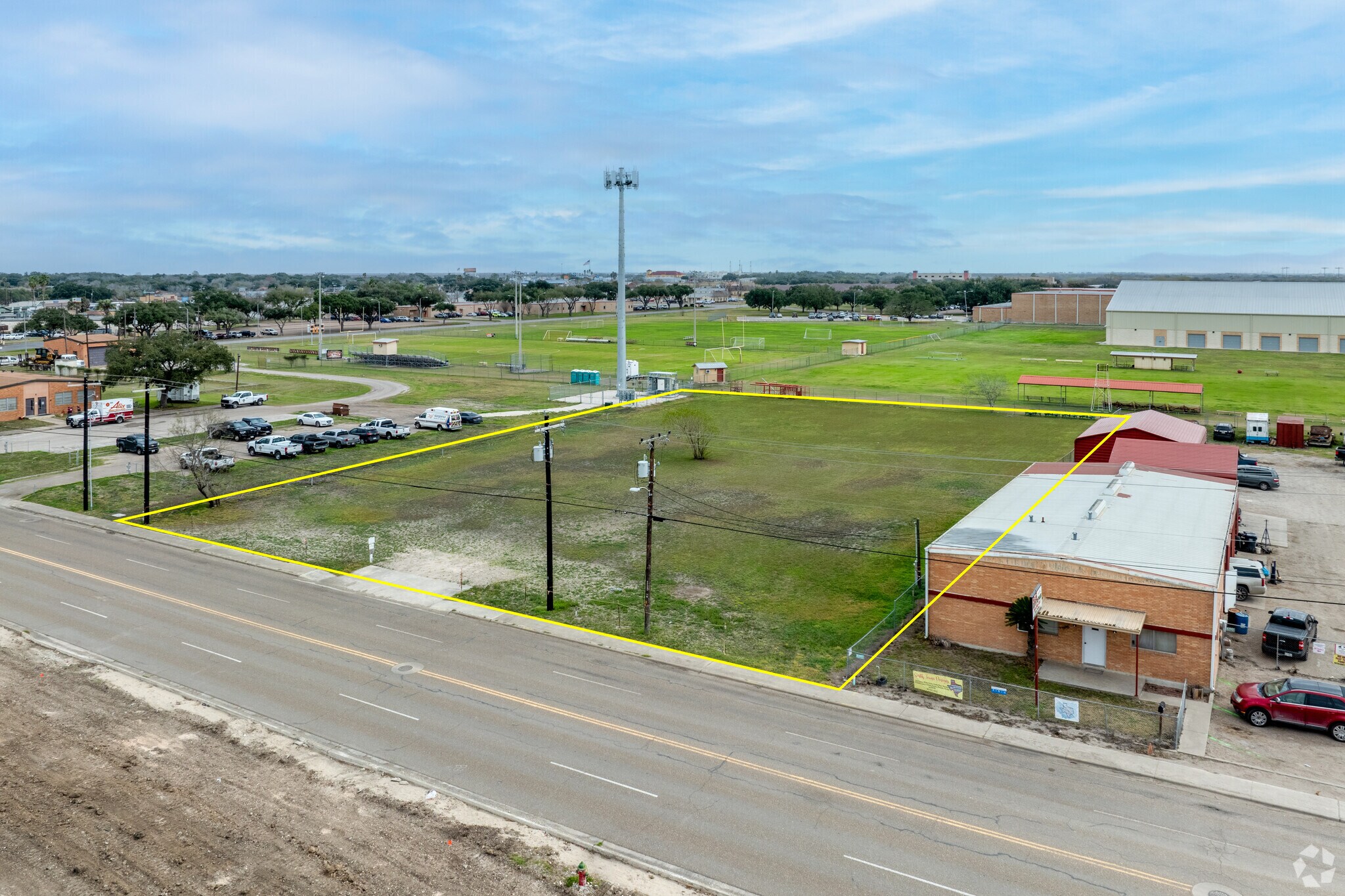 150 Stadium Dr, Alice, TX à vendre Photo du bâtiment- Image 1 de 24