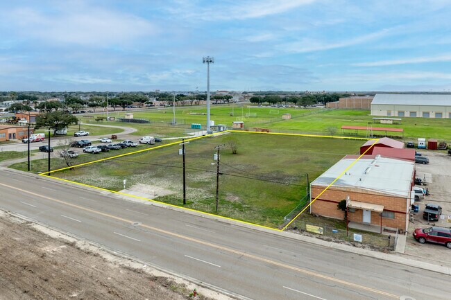 Plus de détails pour 150 Stadium Dr, Alice, TX - Terrain à louer