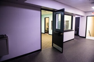 100 Marchwood Rd, Exton, PA for lease Building Photo- Image 2 of 12