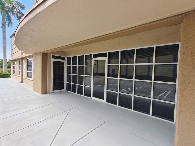 470 S Andrews Ave, Pompano Beach, FL à louer - Photo du bâtiment - Image 2 de 9