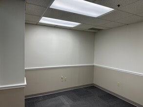 498 Palm Springs Dr, Altamonte Springs, FL for lease Interior Photo- Image 2 of 4