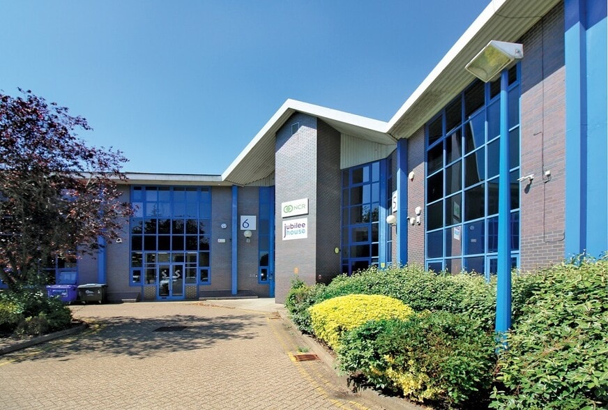 Watchmead, Welwyn Garden City for lease - Building Photo - Image 2 of 6