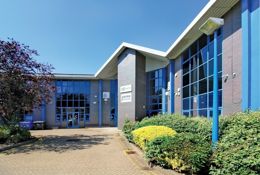 Watchmead, Welwyn Garden City à louer - Photo du bâtiment - Image 2 de 6