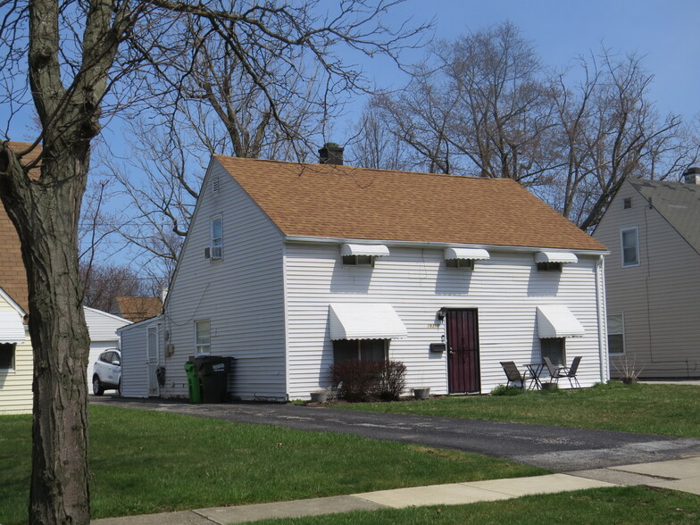 14-Door Multifamily Portfolio, Cleveland portfolio of 10 properties for sale on LoopNet.ca - Primary Photo - Image 1 of 1