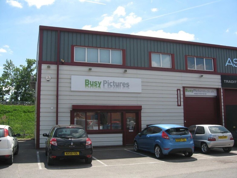 Raans Rd, Amersham à louer - Photo du bâtiment - Image 2 de 3