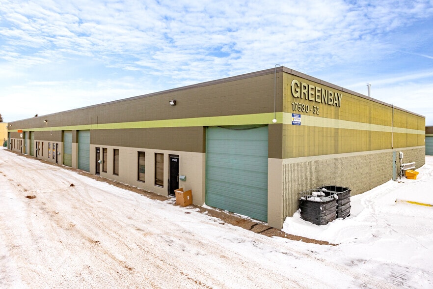 17532-17552 105th Ave, Edmonton, AB for lease - Building Photo - Image 3 of 4