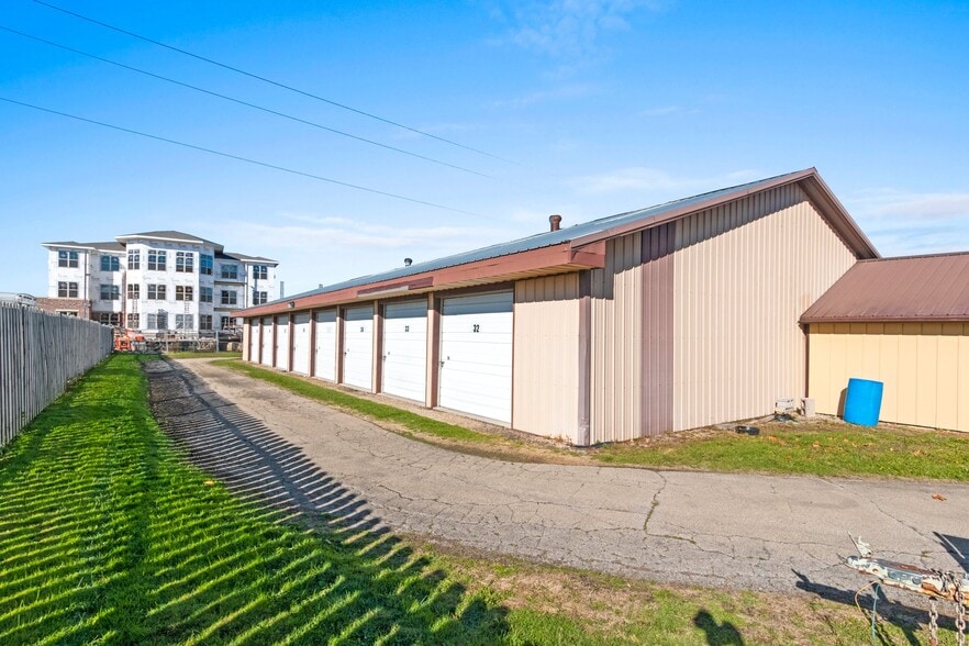 830 S Railroad St, Kimberly, WI à vendre - Photo principale - Image 2 de 14