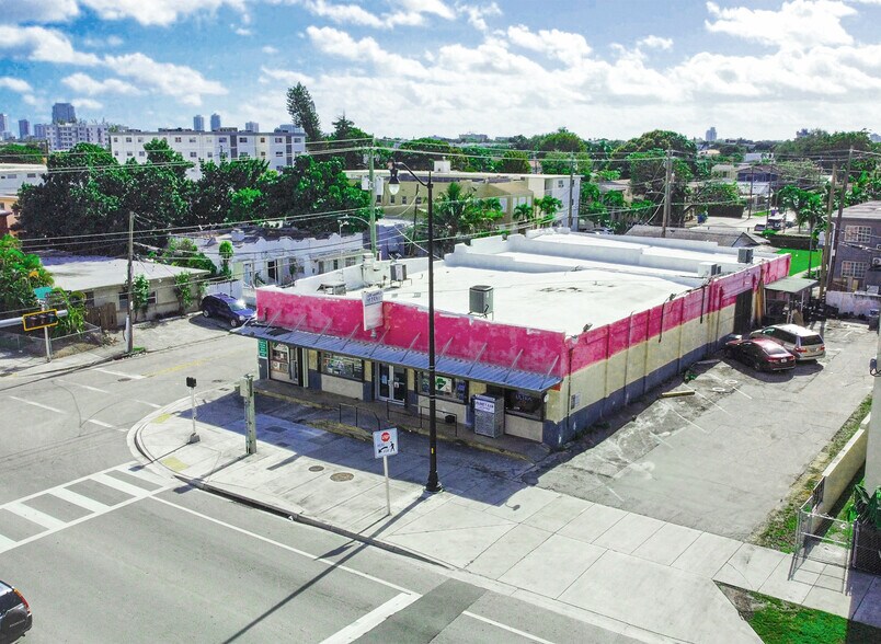 1910 SW 1st St, Miami, FL à vendre - Photo du bâtiment - Image 2 de 25