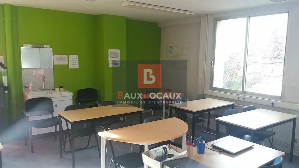 Bureau dans Nîmes à louer - Photo intérieure - Image 2 de 3