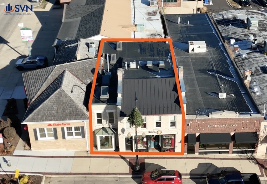 27 W State St, Geneva, IL à vendre - Photo du bâtiment - Image 2 de 9