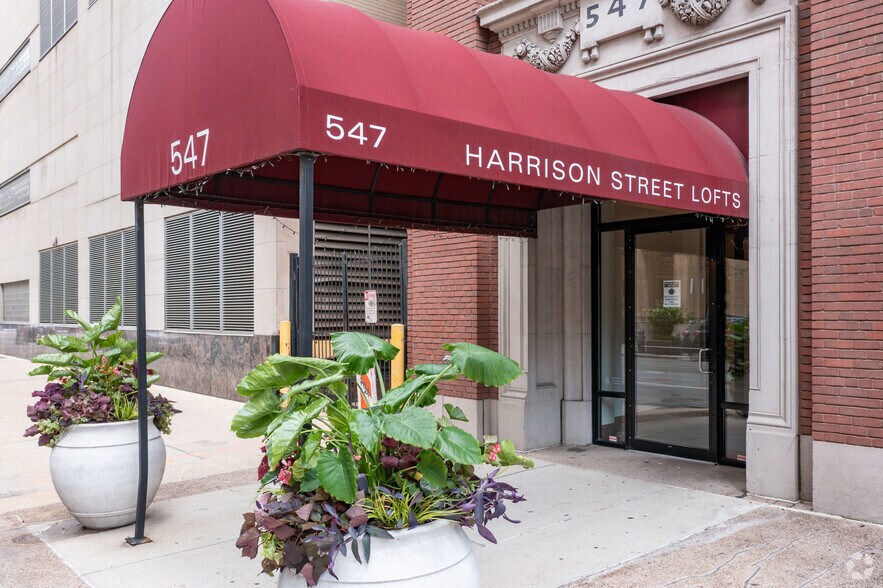 80 W Harrison St, Chicago, IL à louer - Photo du bâtiment - Image 3 de 7