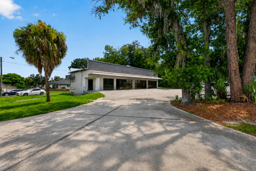 6301-6305 Gall Blvd, Zephyrhills, FL for lease - Building Photo - Image 2 of 8