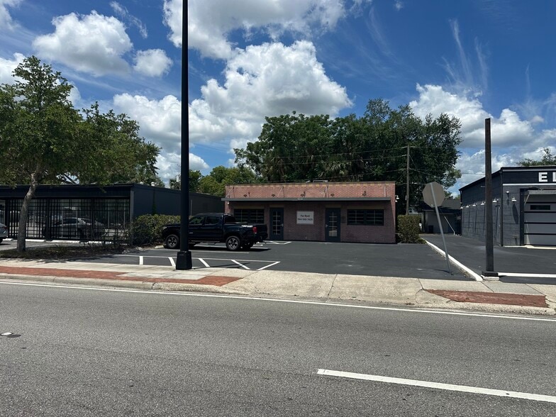 900 S French Ave, Sanford, FL à louer - Photo du bâtiment - Image 1 de 6
