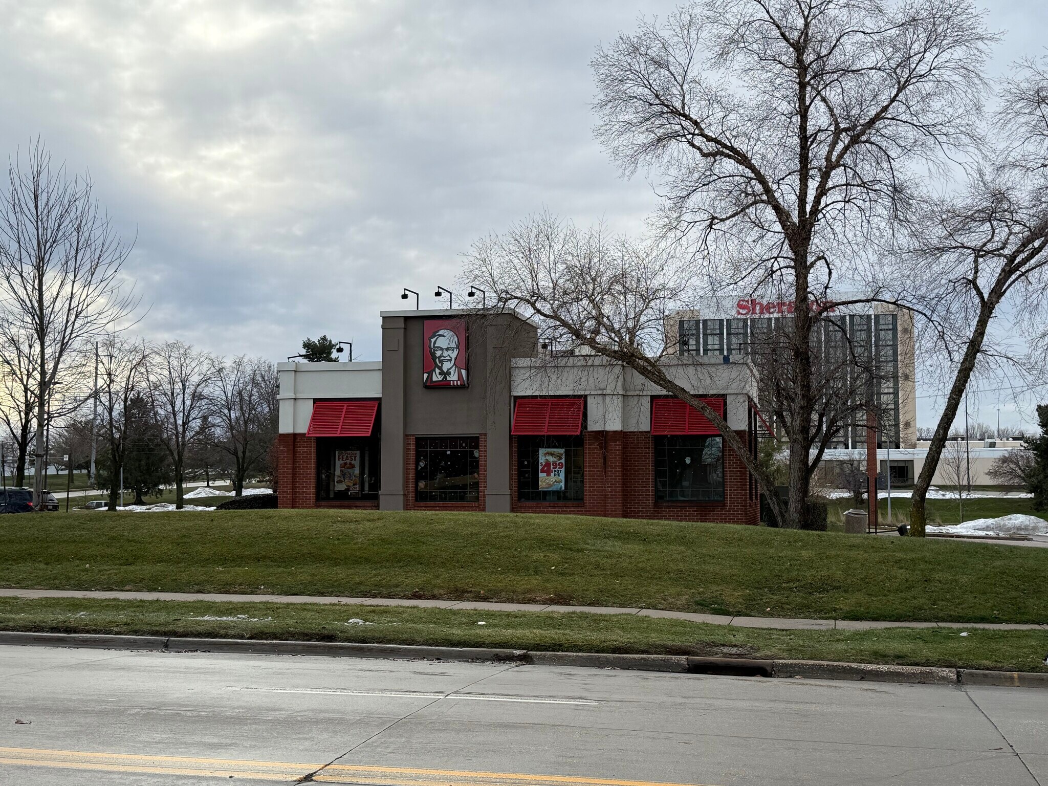 11406 Forest Ave, Clive, IA for lease Primary Photo- Image 1 of 6