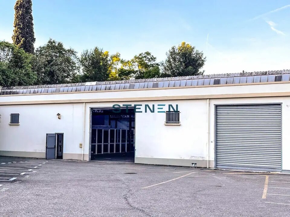 Flex in Marseille for lease Building Photo- Image 1 of 7