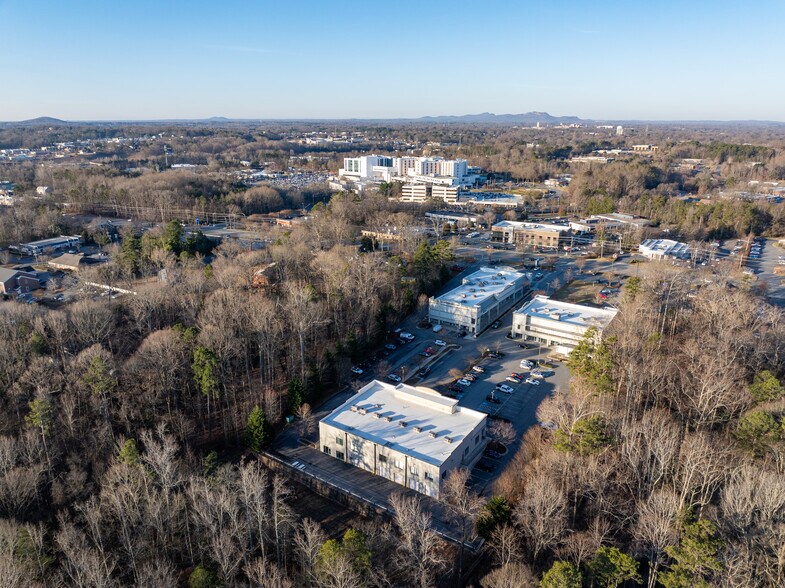 920 Cox Rd, Gastonia, NC à louer - Aérien - Image 2 de 14