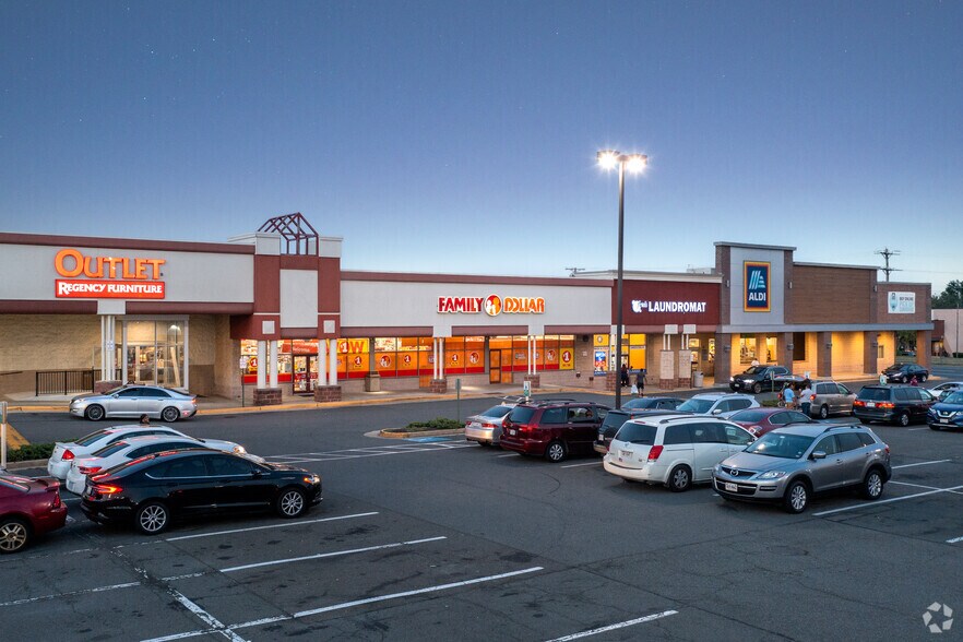 10294-10404 Portsmouth Rd, Manassas, VA à louer - Photo du bâtiment - Image 3 de 24