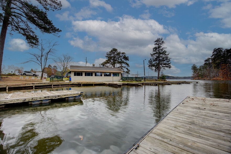 8726 Jackson Lake Rd, Monticello, GA à vendre - Photo du bâtiment - Image 2 de 9