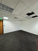 1500 Quail St, Newport Beach, CA for lease Interior Photo- Image 2 of 12