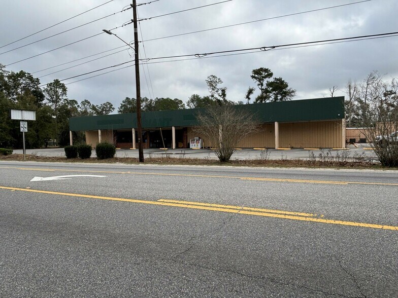 9019 Woodville Hwy, Tallahassee, FL à vendre - Photo du bâtiment - Image 2 de 10