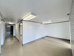 257-263 W 2950 S, Salt Lk, Salt Lake City, UT for lease Interior Photo- Image 1 of 8