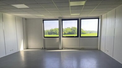 Flex dans Égly à louer Photo du bâtiment- Image 2 de 7