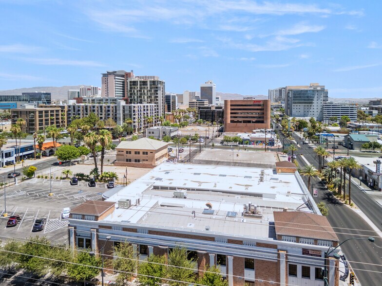 730 Las Vegas Blvd, Las Vegas, NV à vendre - Photo du bâtiment - Image 3 de 51