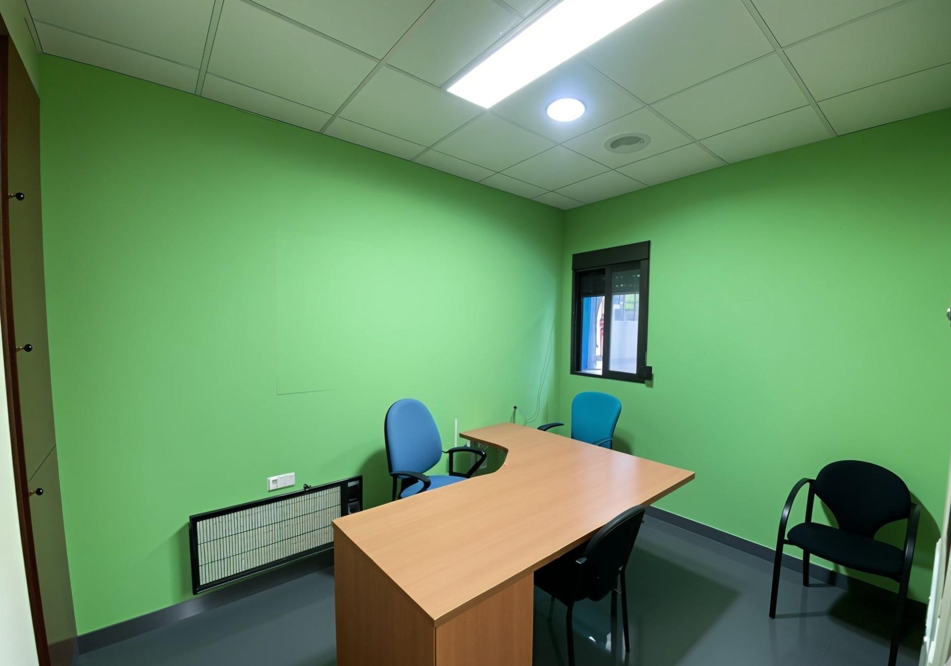 Retail in Carcaixent, Valencia for lease Interior Photo- Image 1 of 30