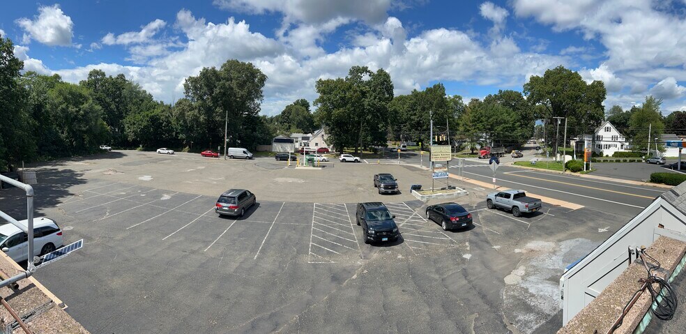670 Center St, Manchester, CT for lease - Aerial - Image 2 of 4