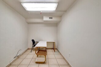 6358-6360 Van Nuys Blvd, Van Nuys, CA for lease Interior Photo- Image 2 of 5