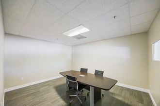 4050 Westgate Ave, West Palm Beach, FL for lease Interior Photo- Image 2 of 7
