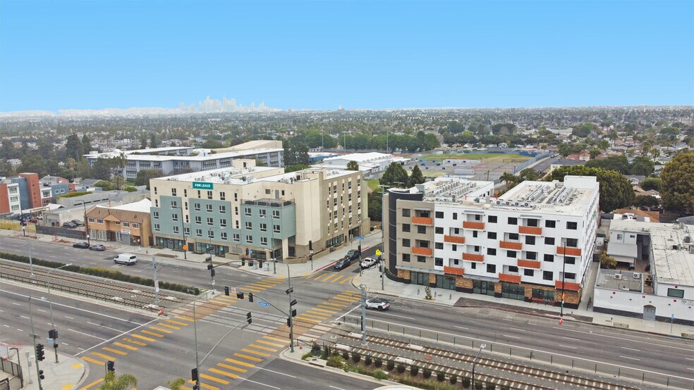 5144 Crenshaw Blvd, Los Angeles, CA à louer - Photo du bâtiment - Image 1 de 6