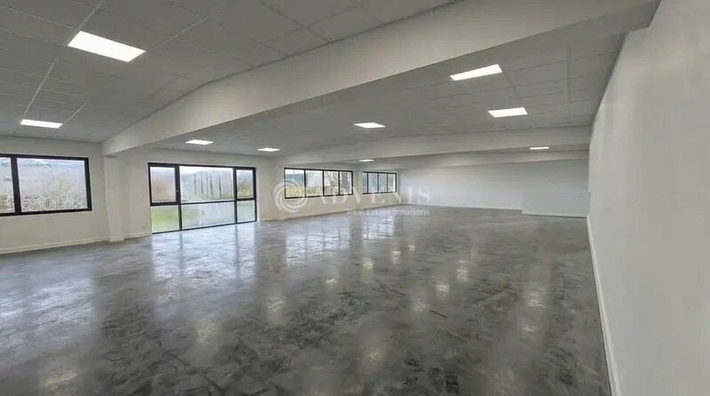 Office in Saint-Martin-Boulogne for lease - Interior Photo - Image 3 of 4