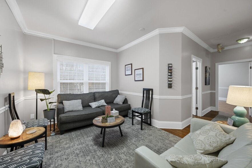 321 Billingsly Ct, Franklin, TN for lease - Interior Photo - Image 2 of 11