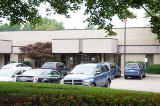 33510 Schoolcraft Rd, Livonia, MI for lease Interior Photo- Image 2 of 6