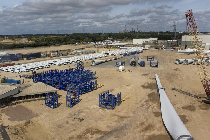 Wright Way, Fawley for lease - Aerial - Image 2 of 4