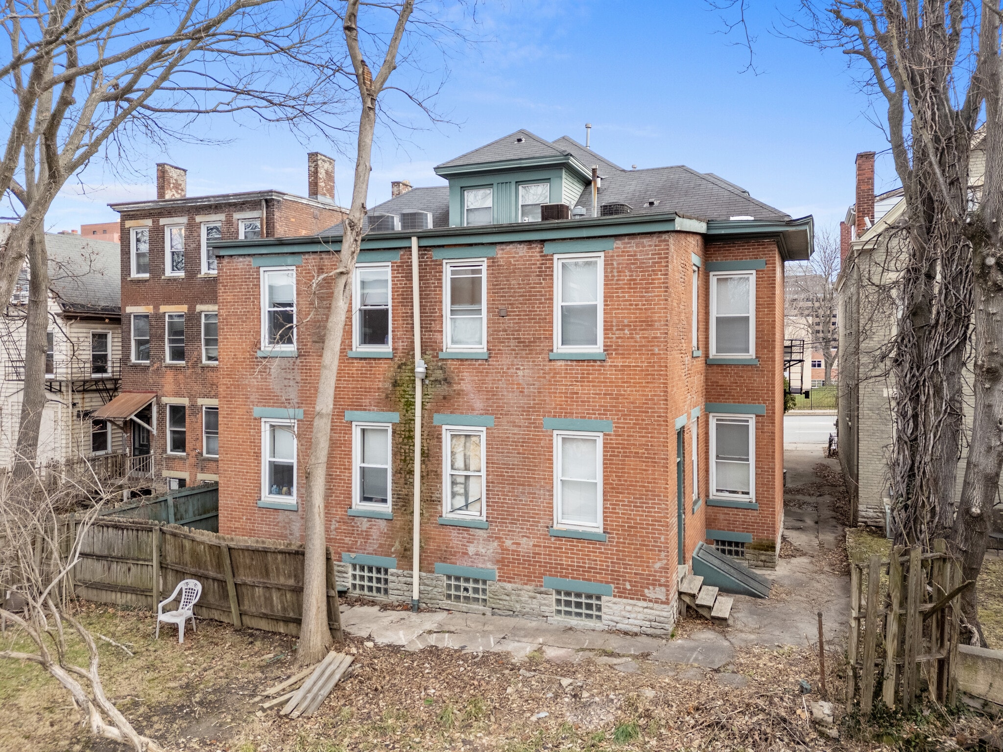 3213 Vine St, Cincinnati, OH for sale Primary Photo- Image 1 of 34