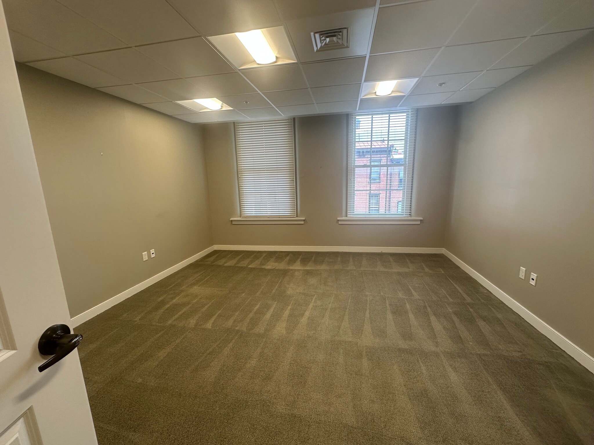 10 N Church St, West Chester, PA for lease Interior Photo- Image 1 of 1