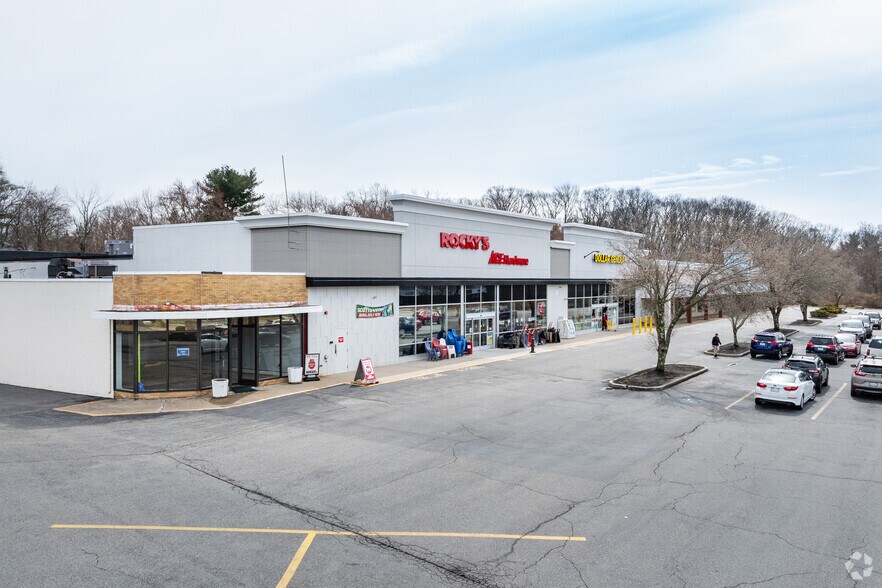 27 Central Ave, Seekonk, MA à louer - Photo du bâtiment - Image 2 de 2