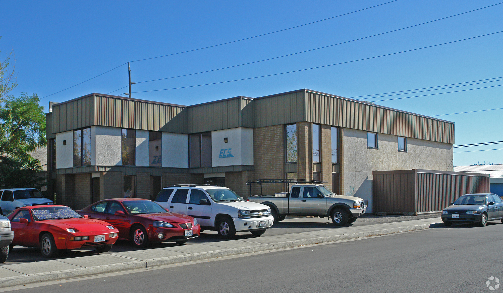 2702 N Perry St, Spokane, WA for lease Primary Photo- Image 1 of 4