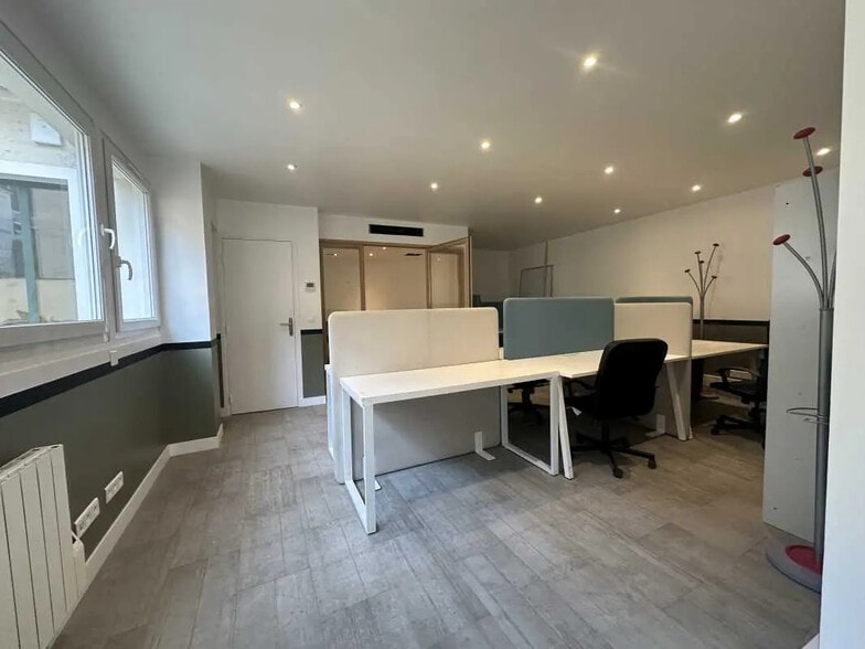 81 Rue Lecourbe, Paris for lease - Interior Photo - Image 3 of 10