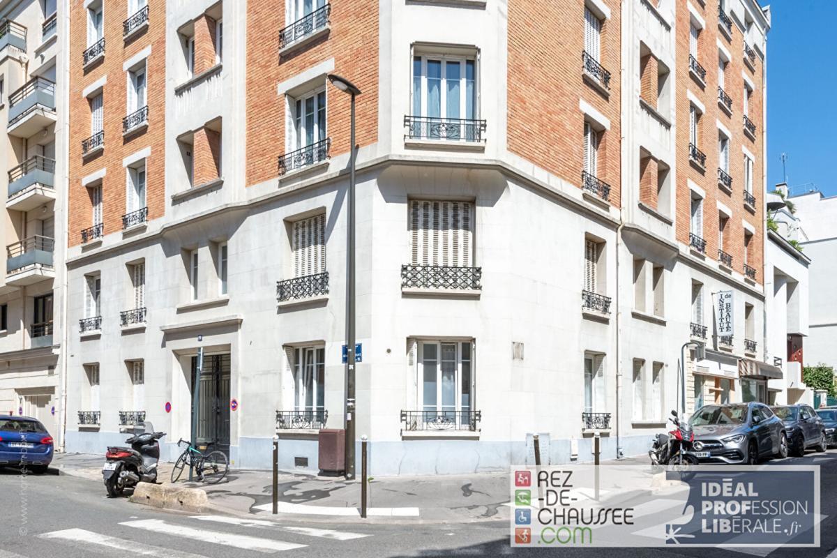Commerce de détail dans Boulogne-Billancourt à vendre Photo du bâtiment- Image 1 de 12